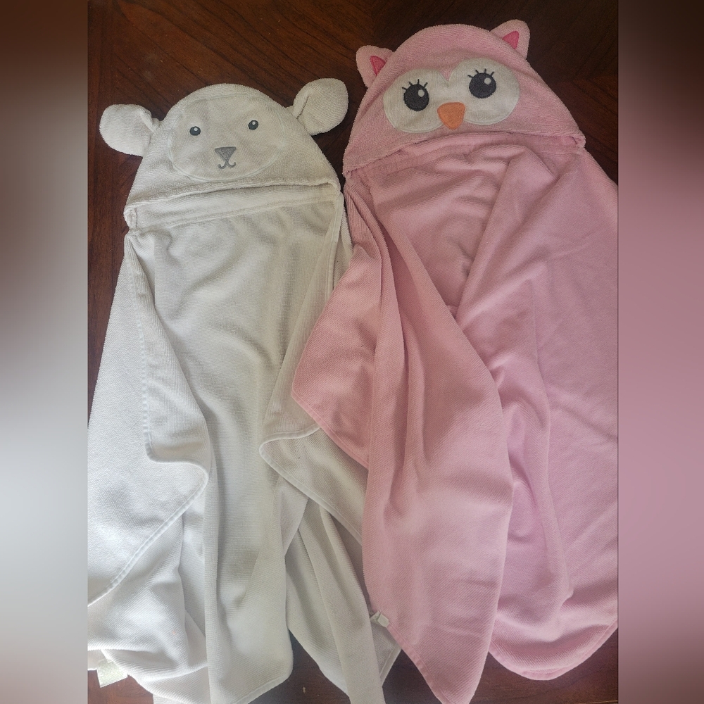 Circo Baby Bath Towel Bundle 2 Towels Over the Head Towels Pink Owl & White Lamb